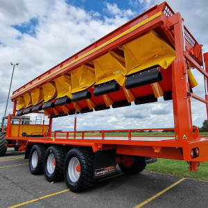 Guardian HCS Box Loader with Hydraulic Chute System