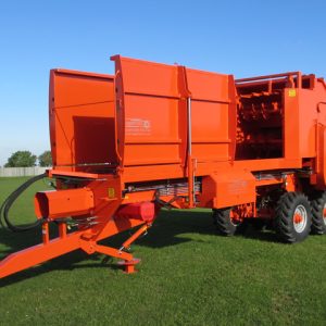 Strawberry Straw Spreader